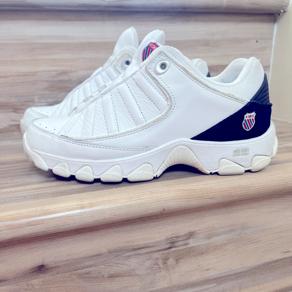 K. Swiss Woman’s Sneakers Size 7.5